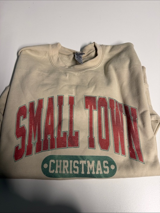 Tops - Small Town Christmas Crewneck Sweatshirt - Cream & Red
